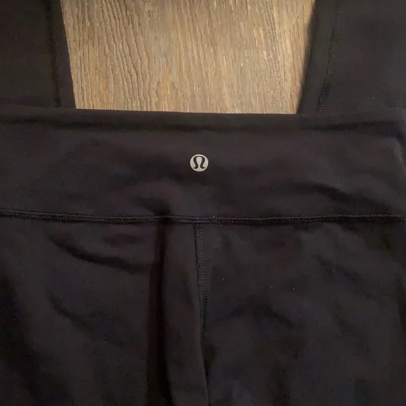 Black 25” Lulu lemon leggings - Picture 6 of 6